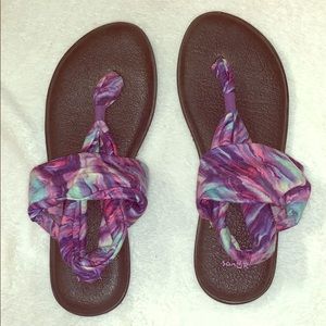 Sanuk sandal size 11